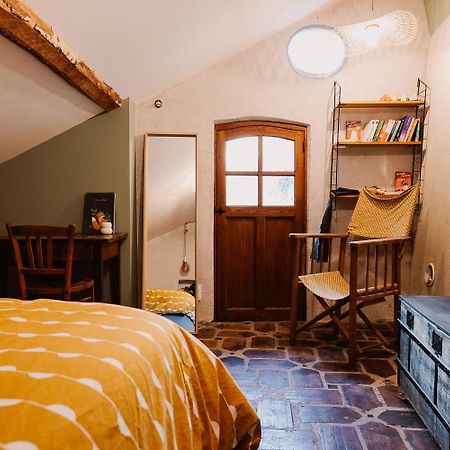 Chambre Ou Gite Dans Une Maison De Montagne - De Suzon A Zelie Entraigues  Kültér fotó