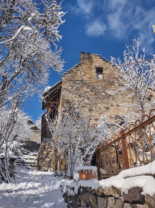 Chambre Ou Gite Dans Une Maison De Montagne - De Suzon A Zelie Entraigues  Kültér fotó